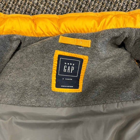 Gap vest, yellow/orange, size 5, like new - Picture 2 of 3